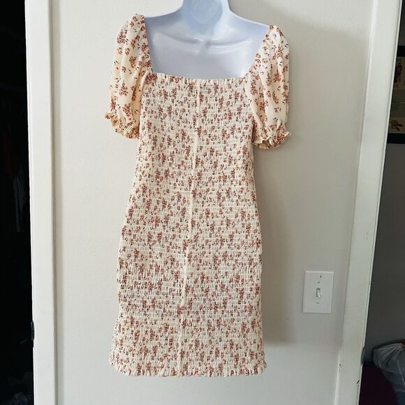 TRIXXI Ditzy Floral Short Puffed Sleeves Smocked Bodycon Mini Dress M Fitted - Picture 2 of 11